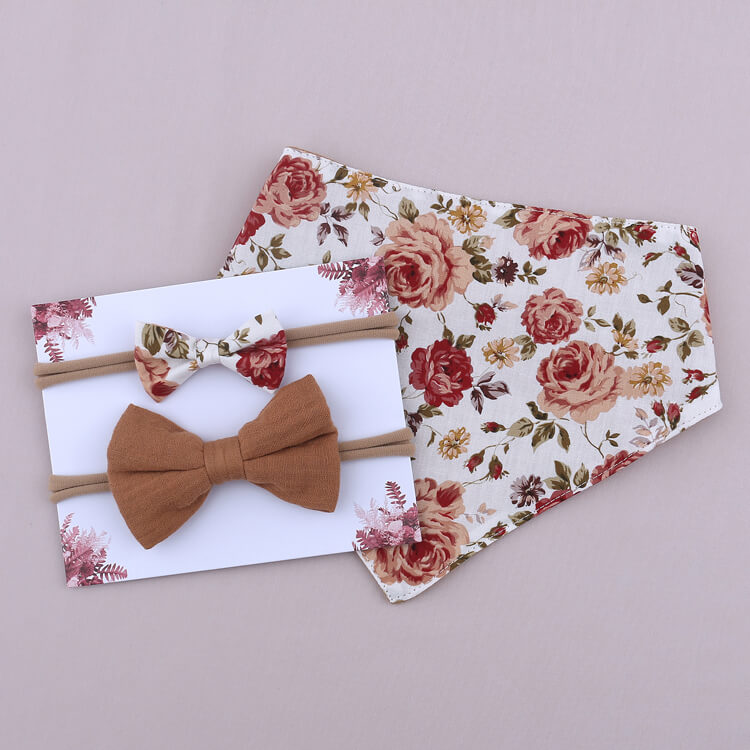 Camélia Bib and Bow